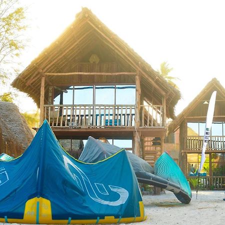 Mwananchi Bungalows Паже Екстериор снимка