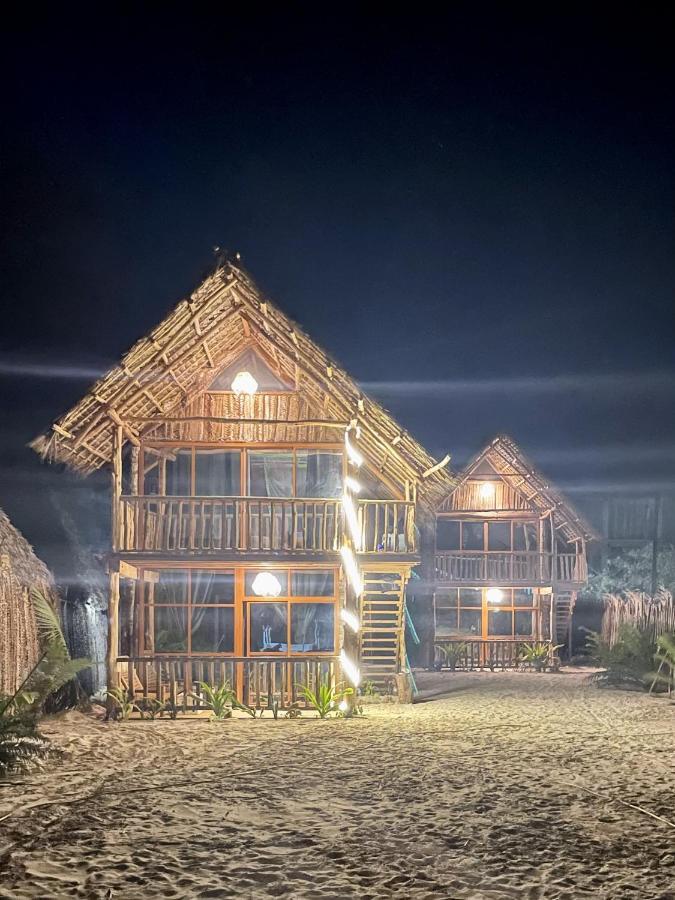 Mwananchi Bungalows Паже Екстериор снимка