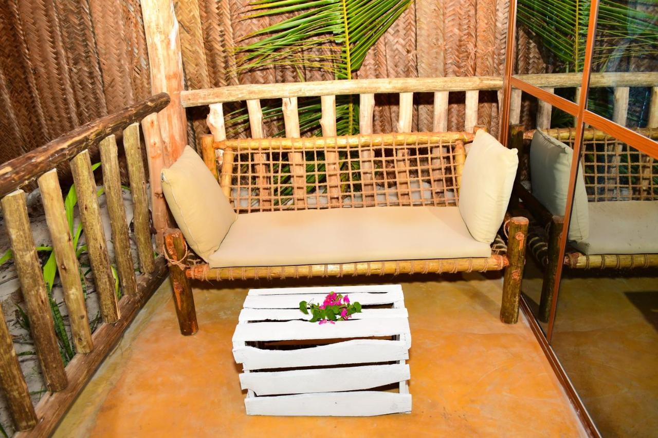 Mwananchi Bungalows Паже Екстериор снимка