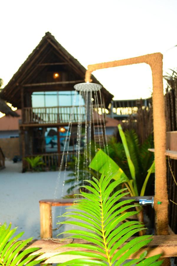 Mwananchi Bungalows Паже Екстериор снимка